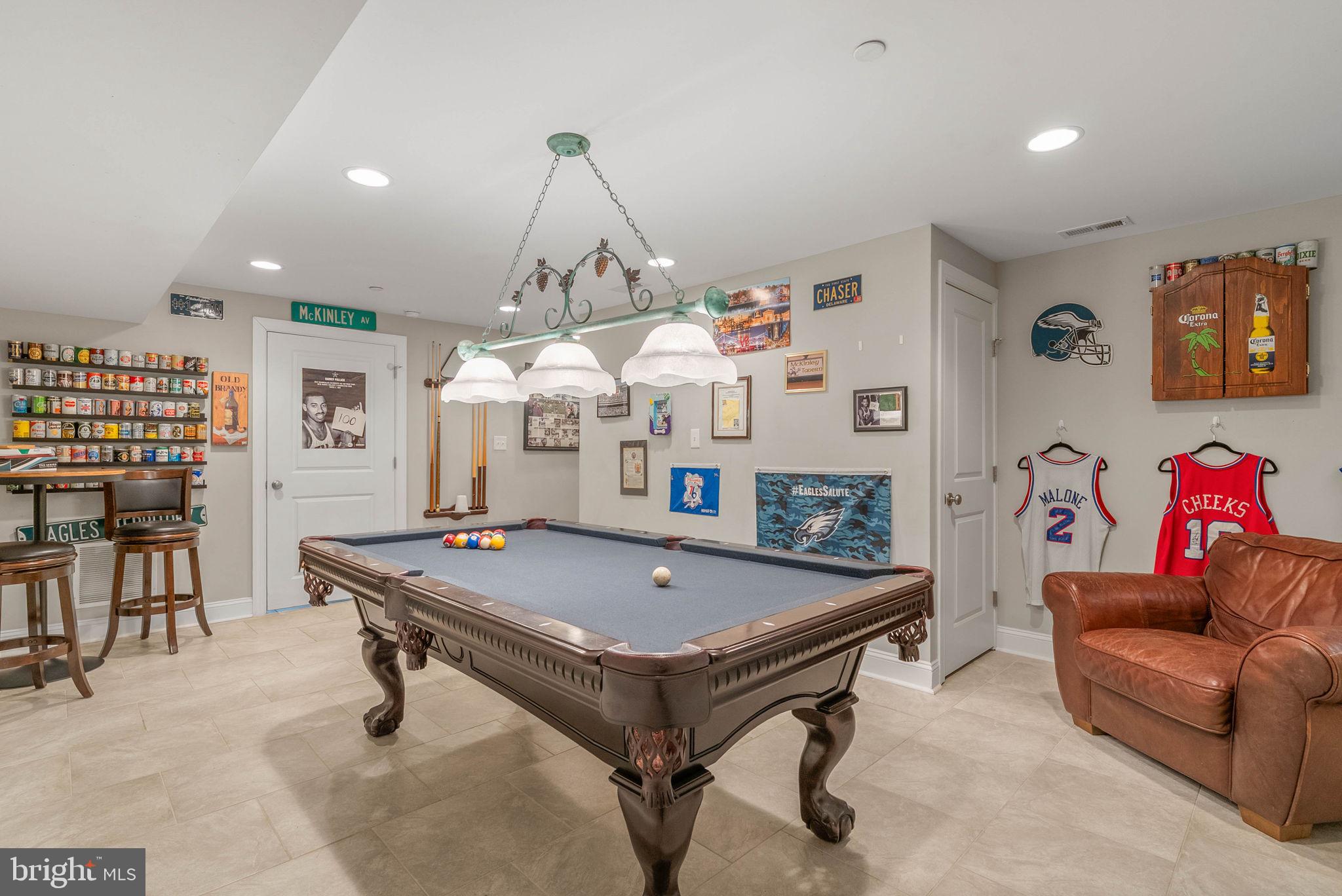 1423 S HOWARD STREET