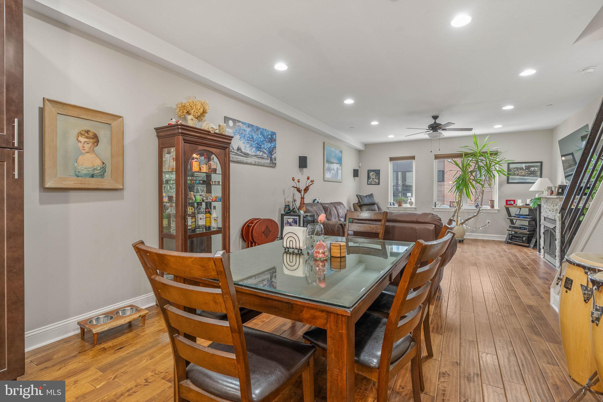 1423 S HOWARD STREET