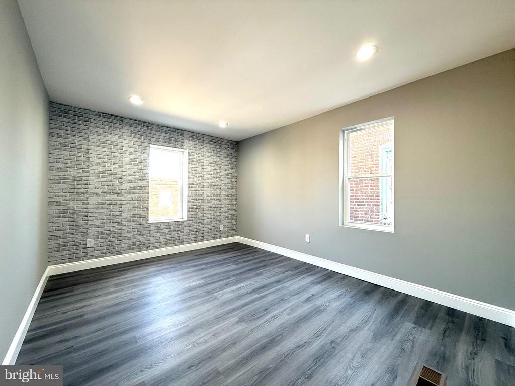 1741 N 59TH