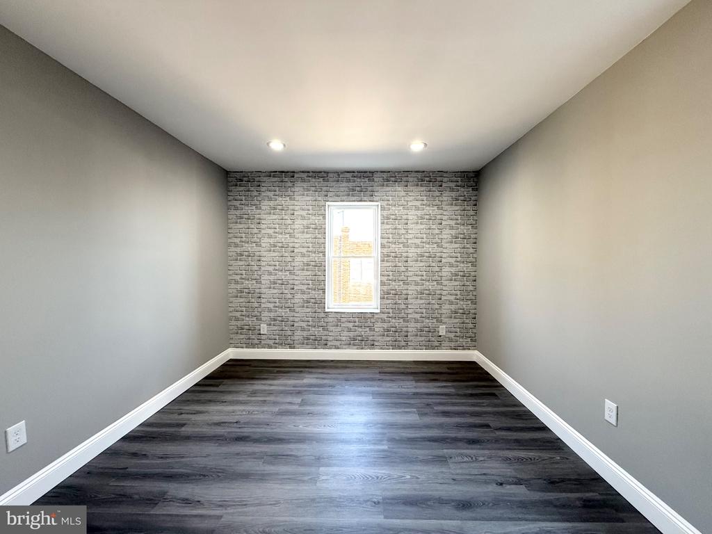 1741 N 59TH