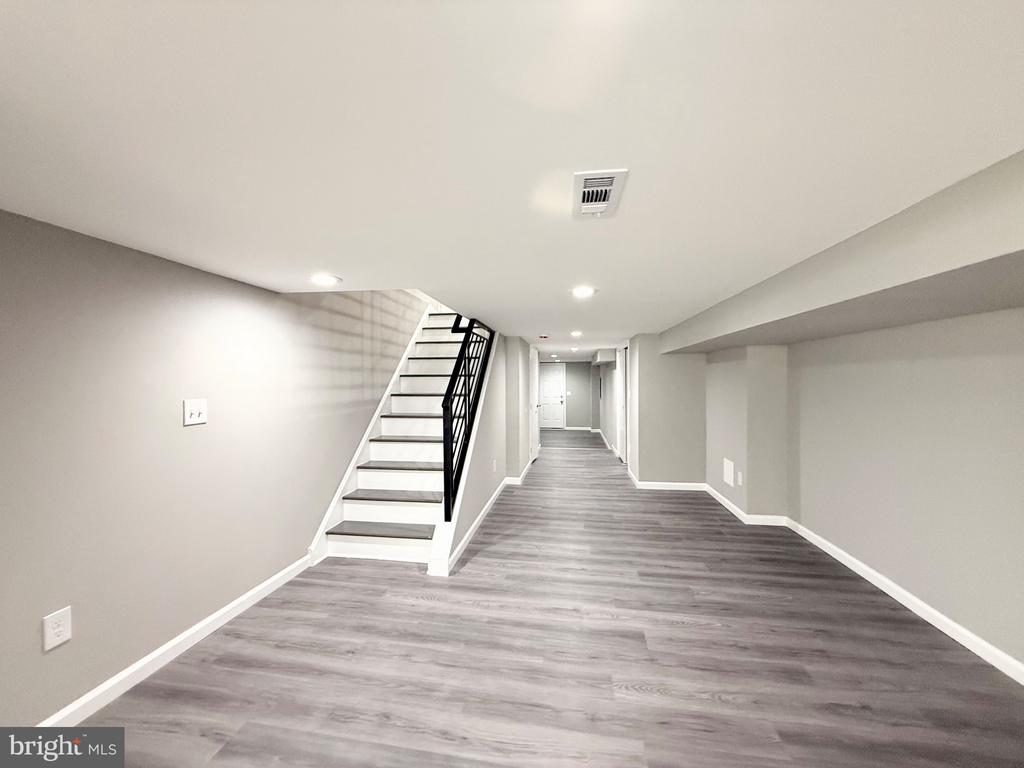 1741 N 59TH