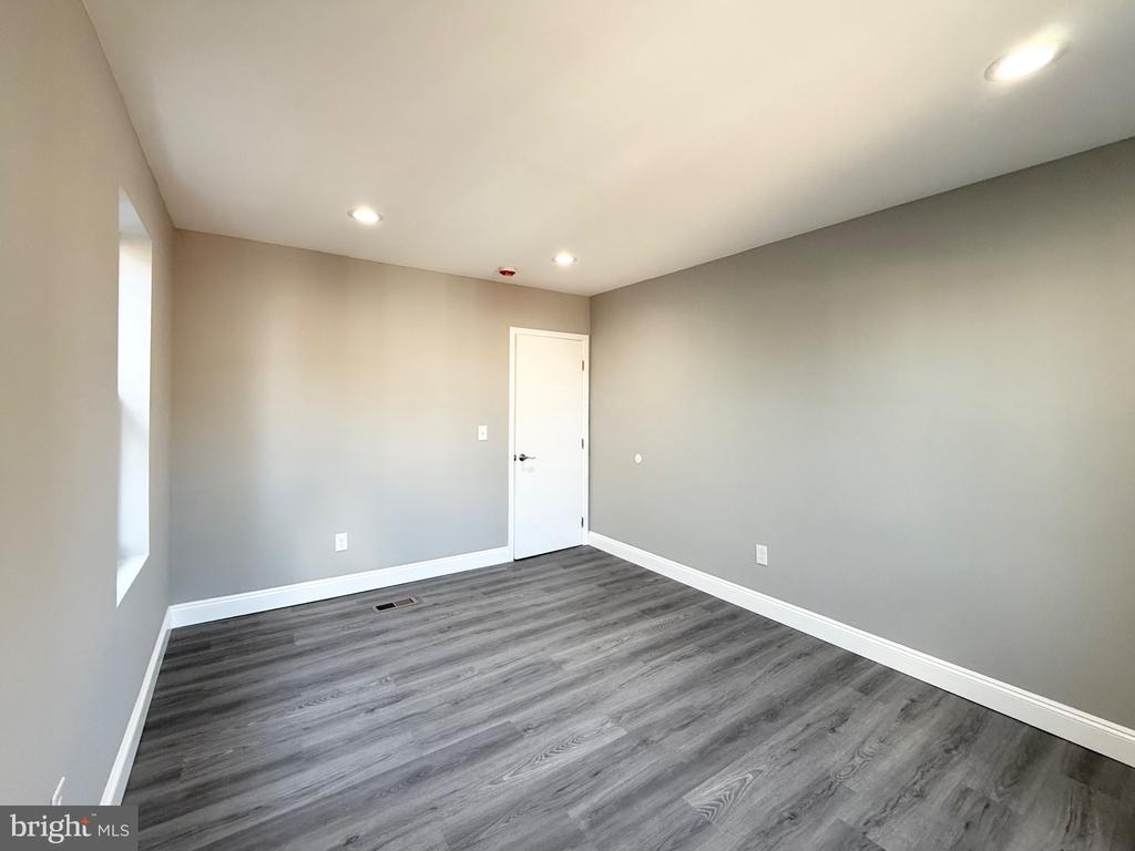 1741 N 59TH