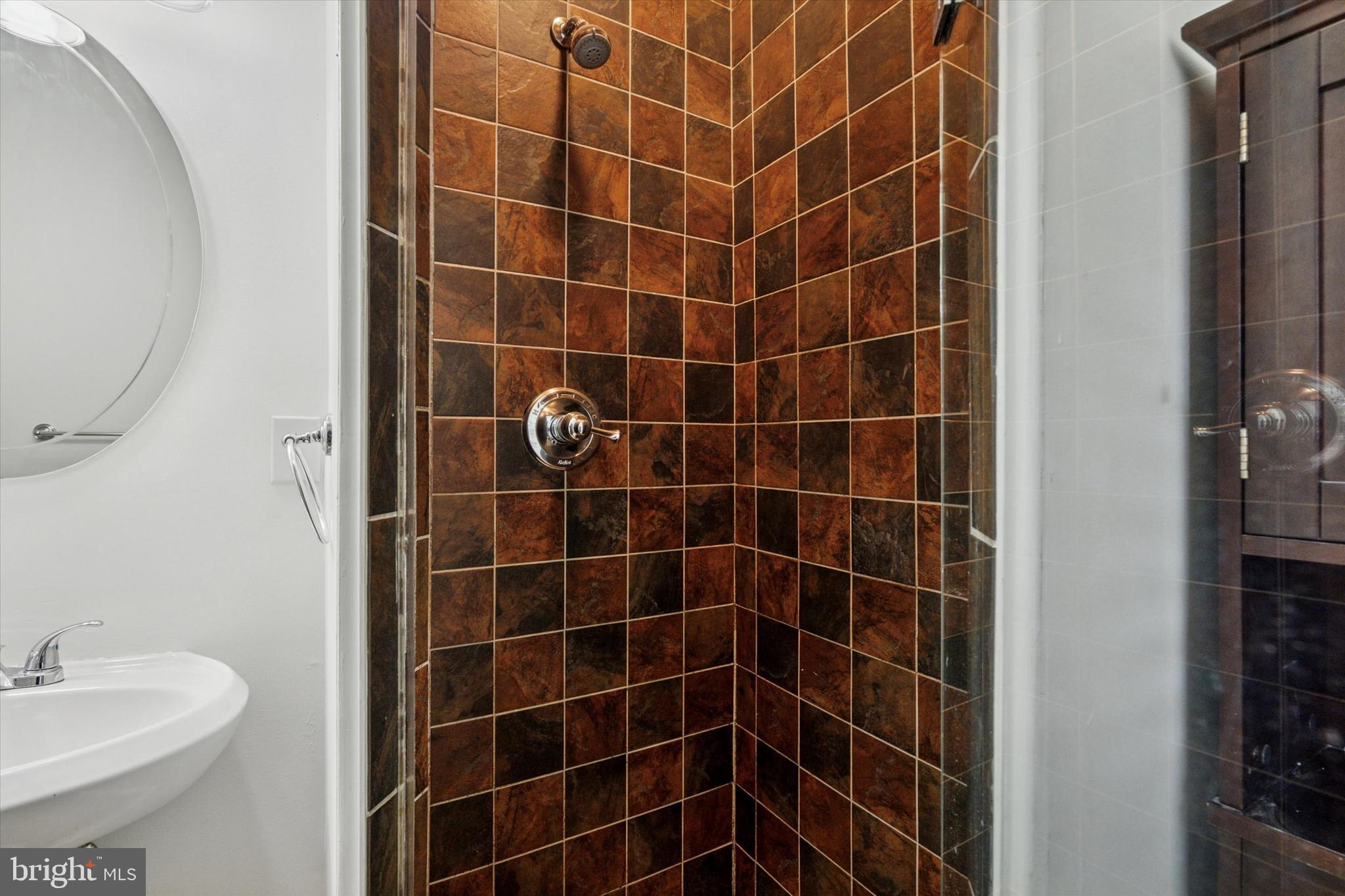 1538 CHRISTIAN STREET 2