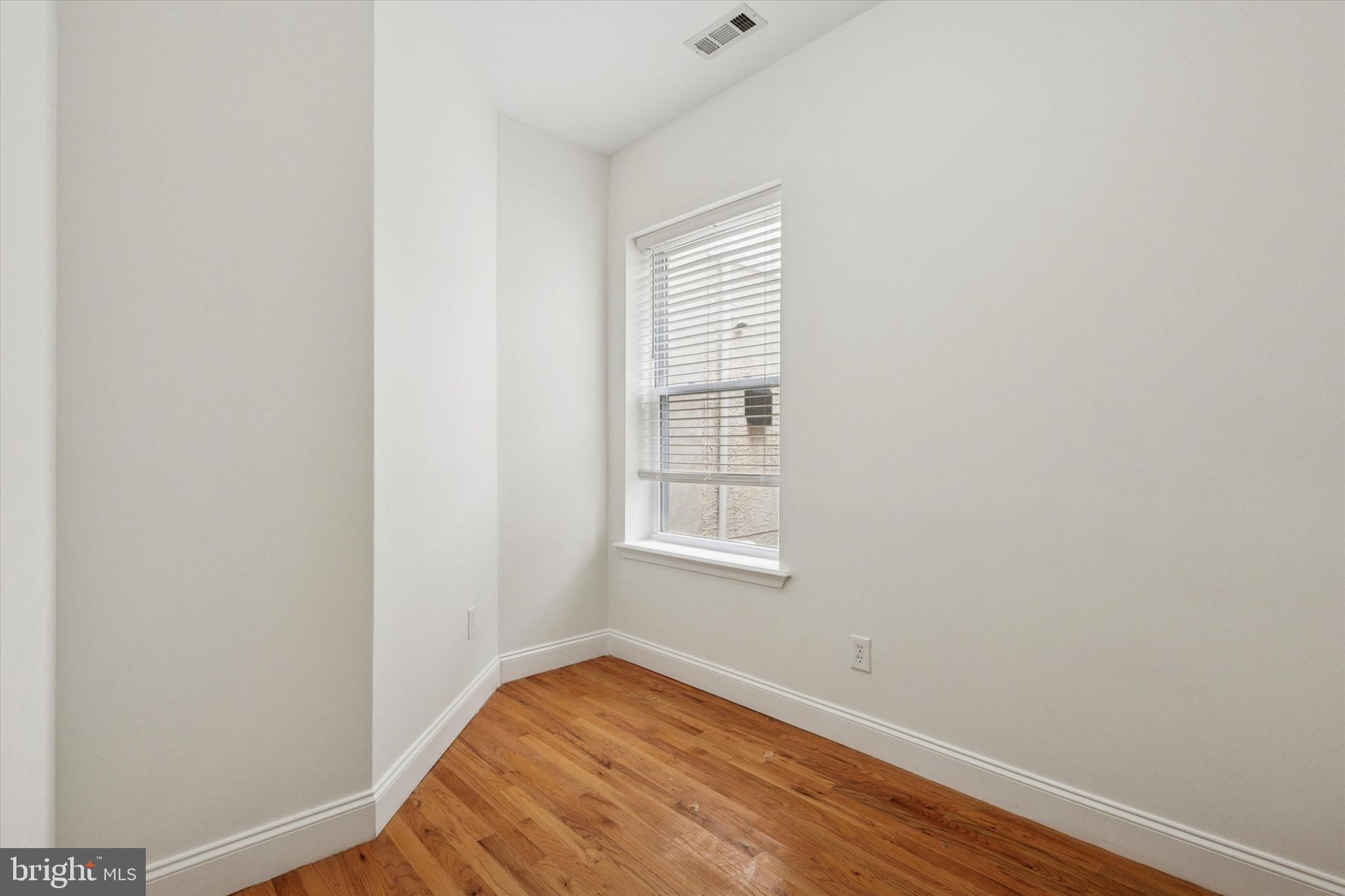 1538 CHRISTIAN STREET 2