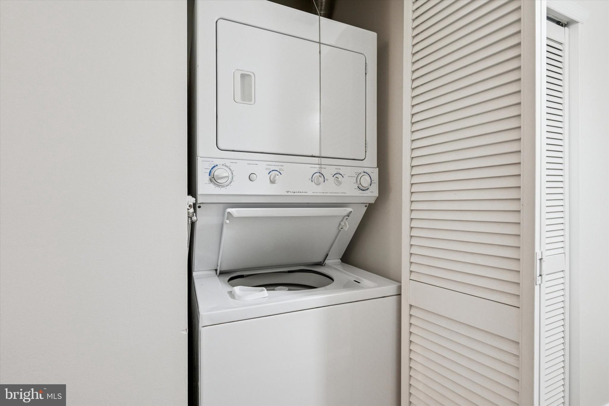 1538 CHRISTIAN STREET 2