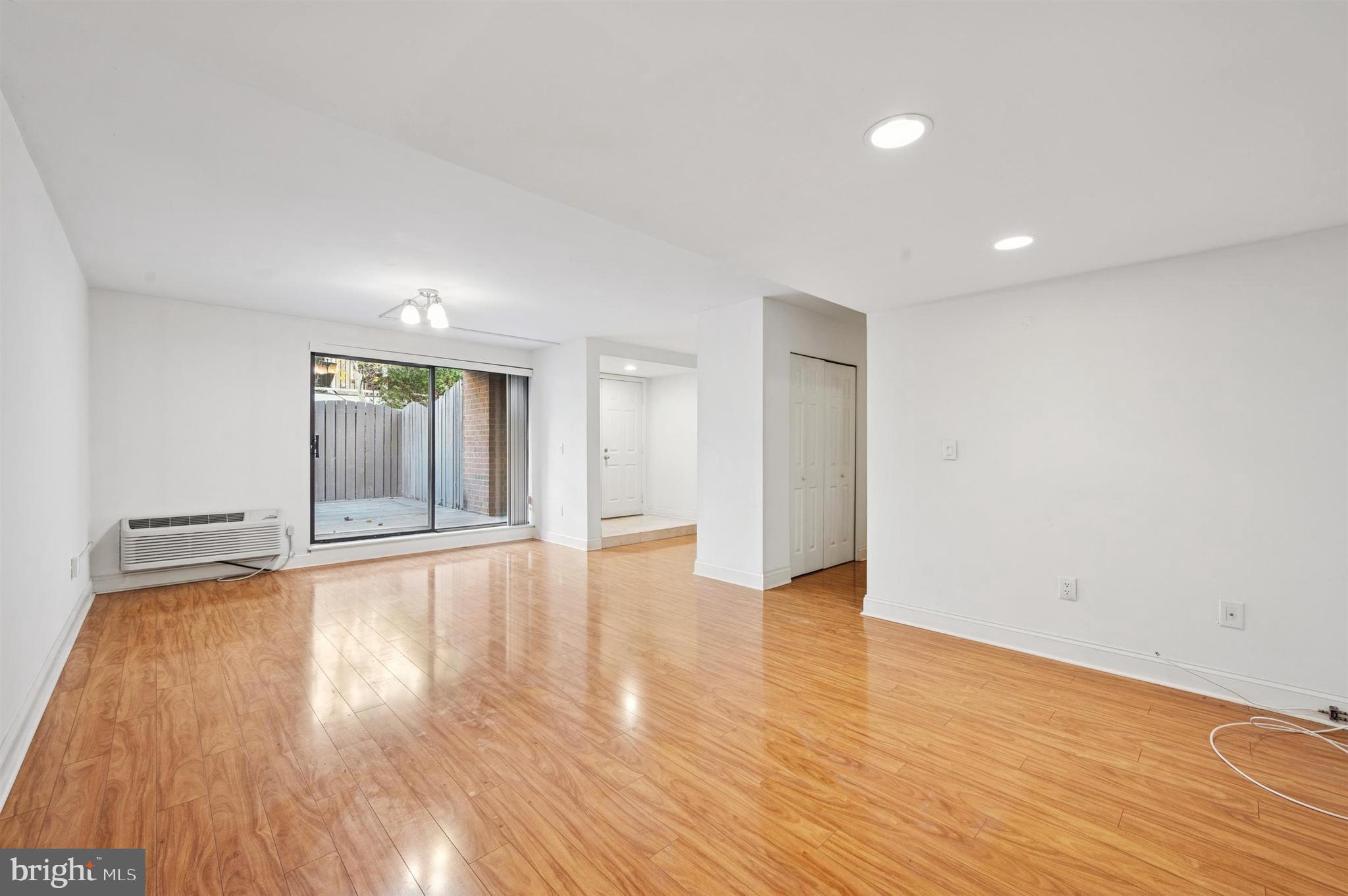 200 LOMBARD STREET 10 GU11