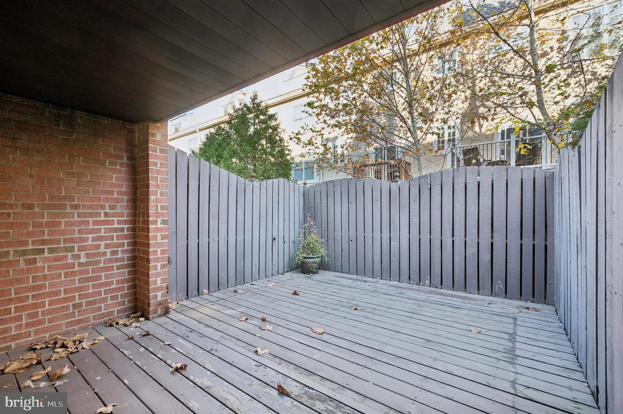 200 LOMBARD STREET 10 GU11