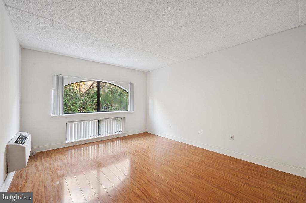 200 LOMBARD STREET 10 GU11