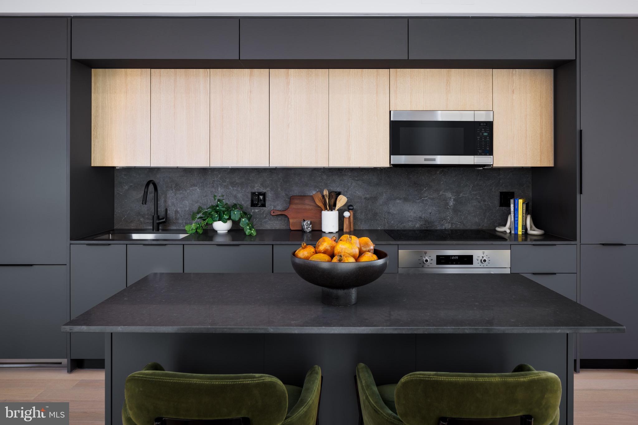 1099 GERMANTOWN AVE A