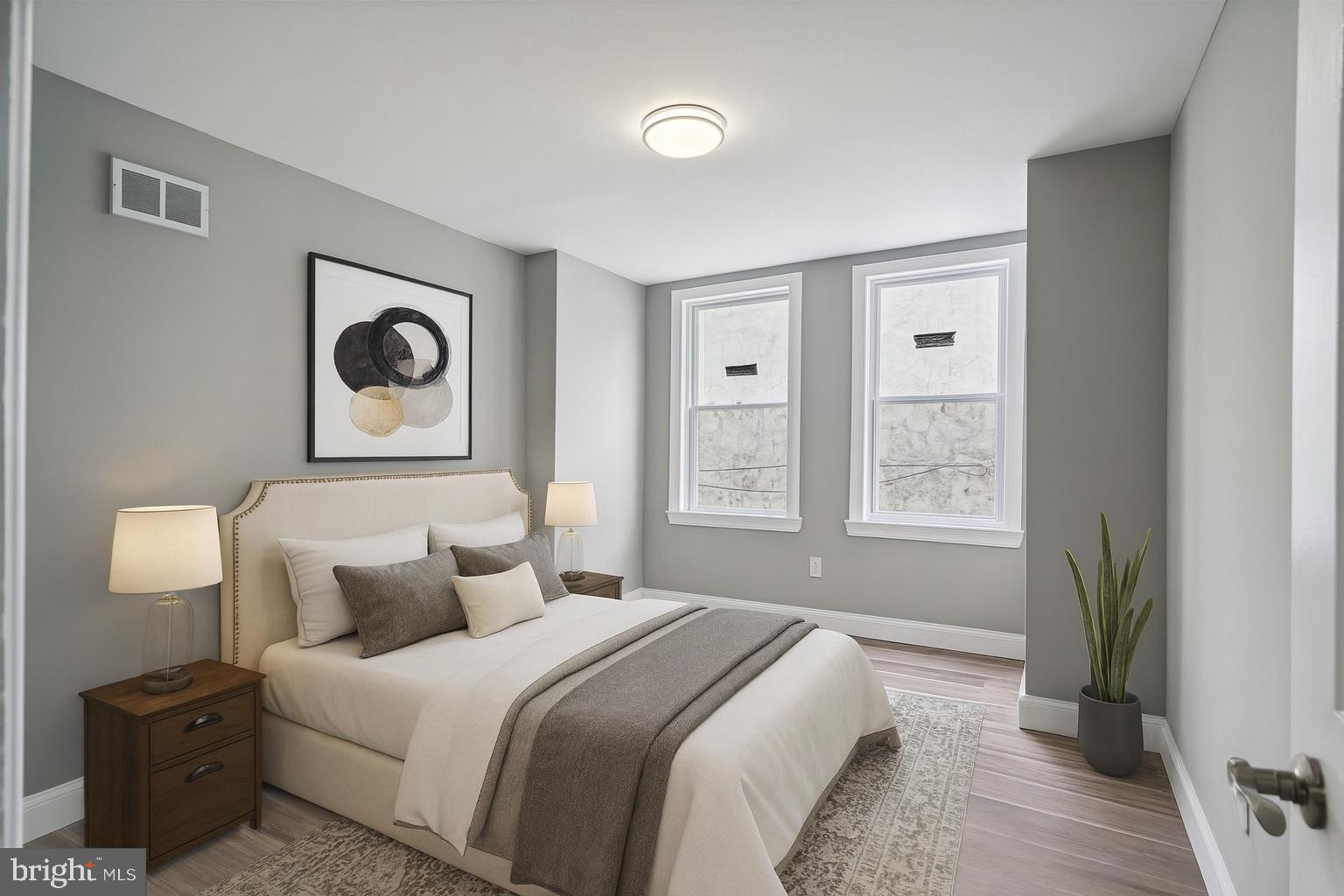 2819 W MONTGOMERY AVENUE