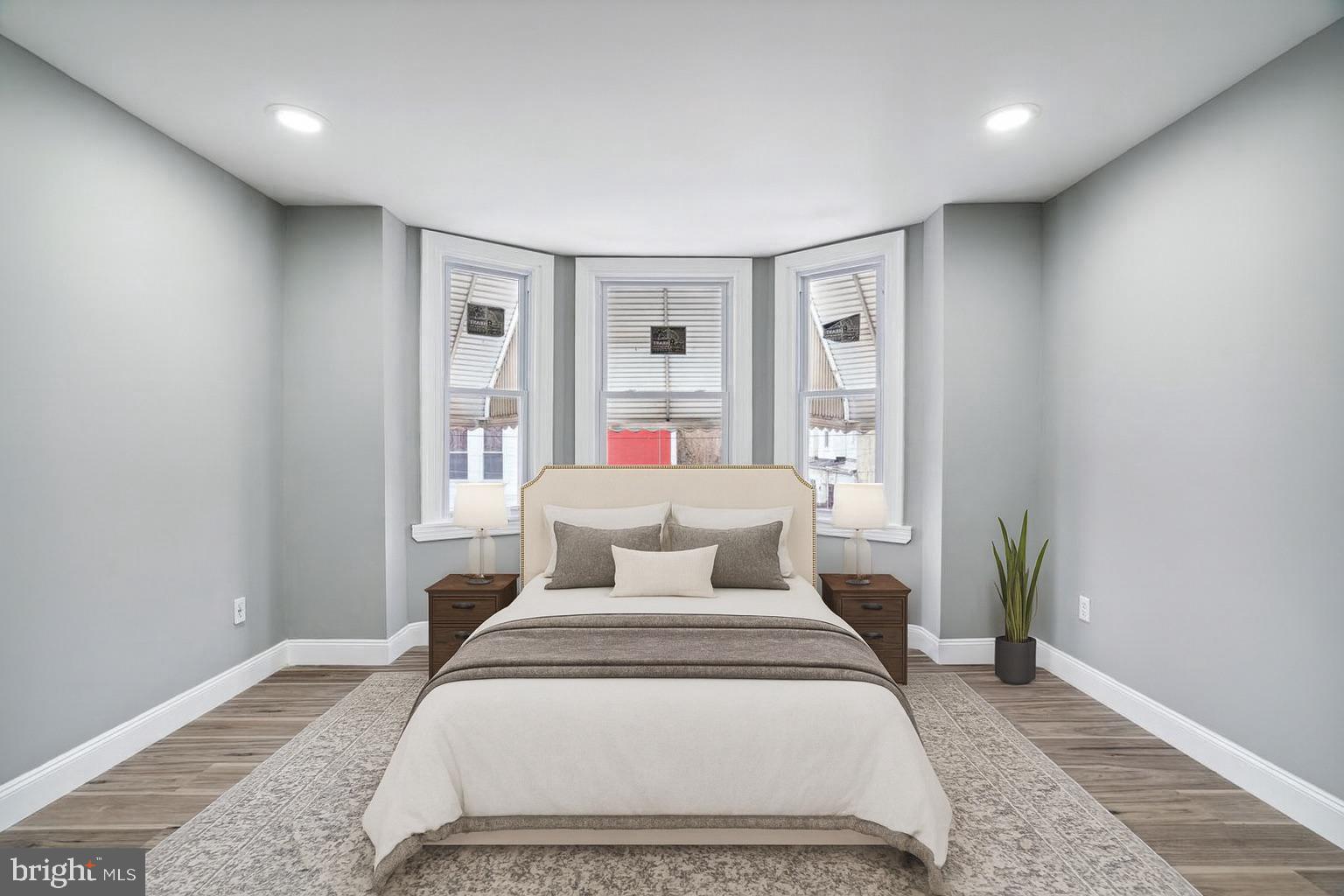 2819 W MONTGOMERY AVENUE