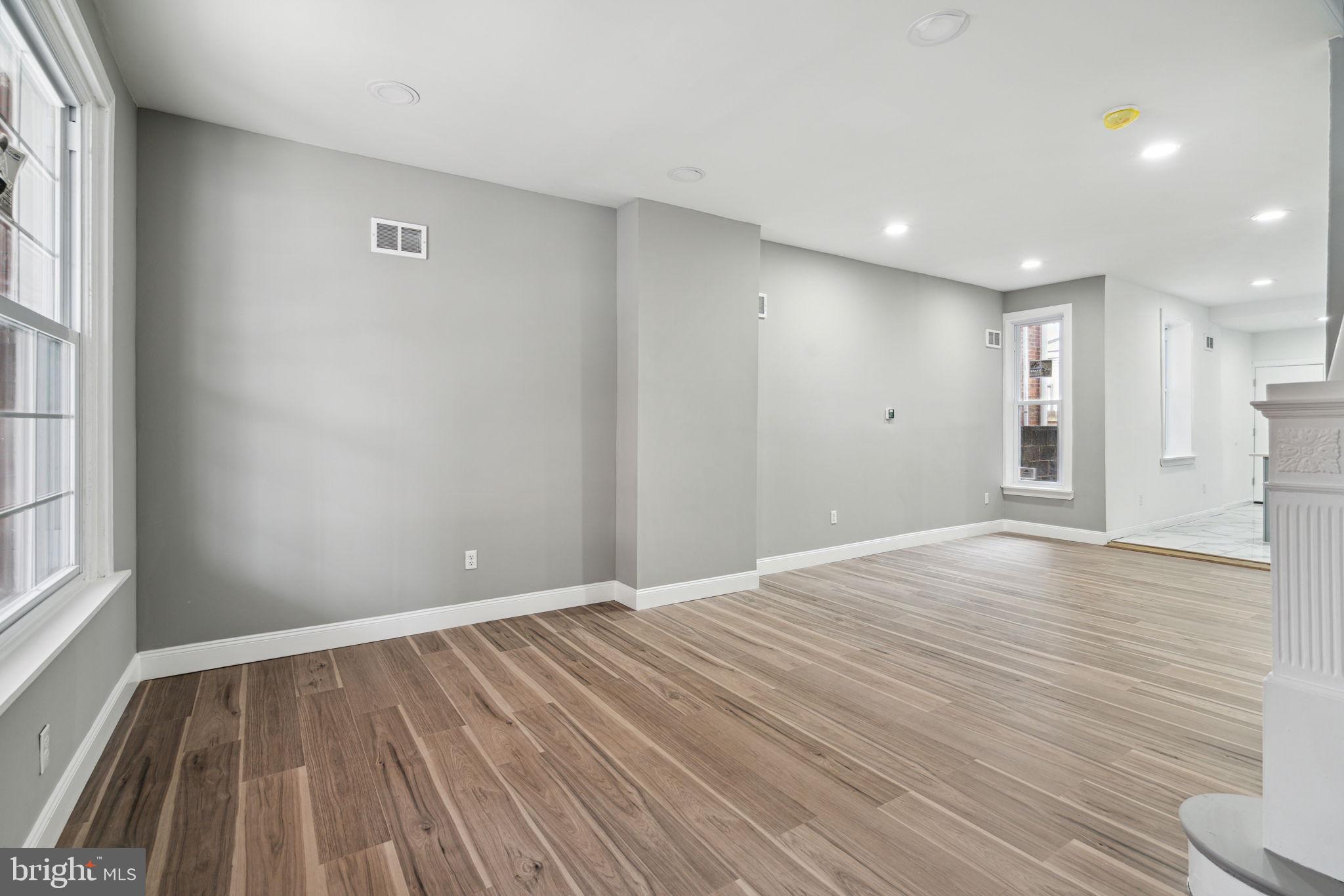 2819 W MONTGOMERY AVENUE