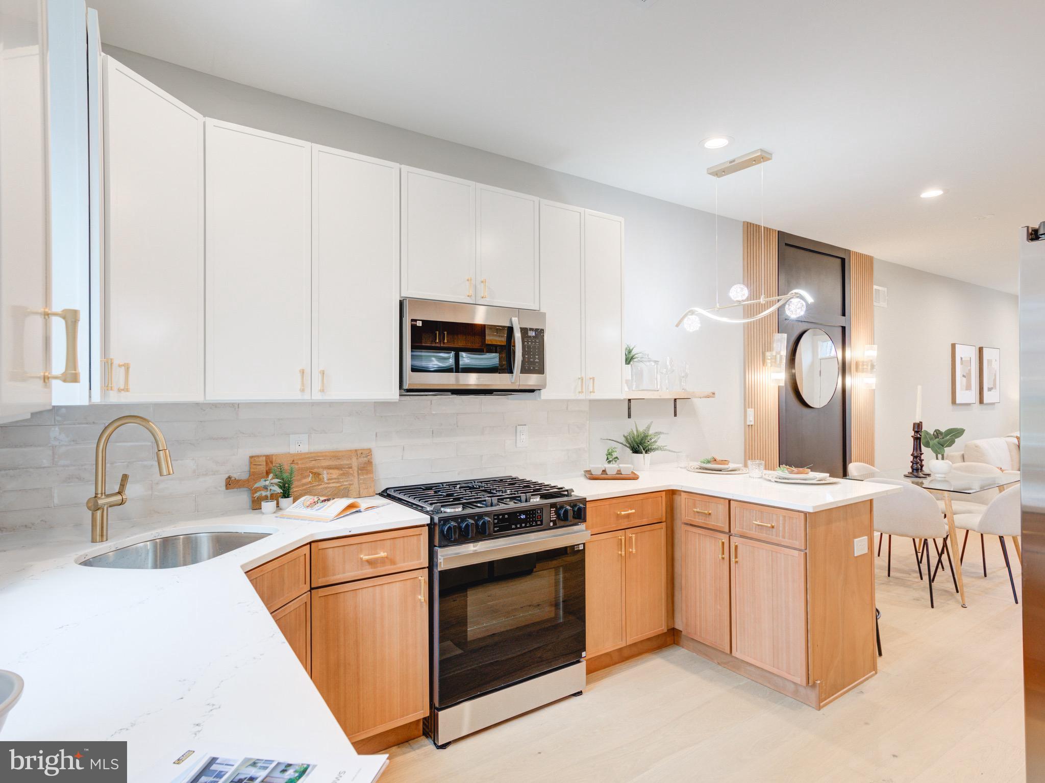 1702 N ORIANNA STREET