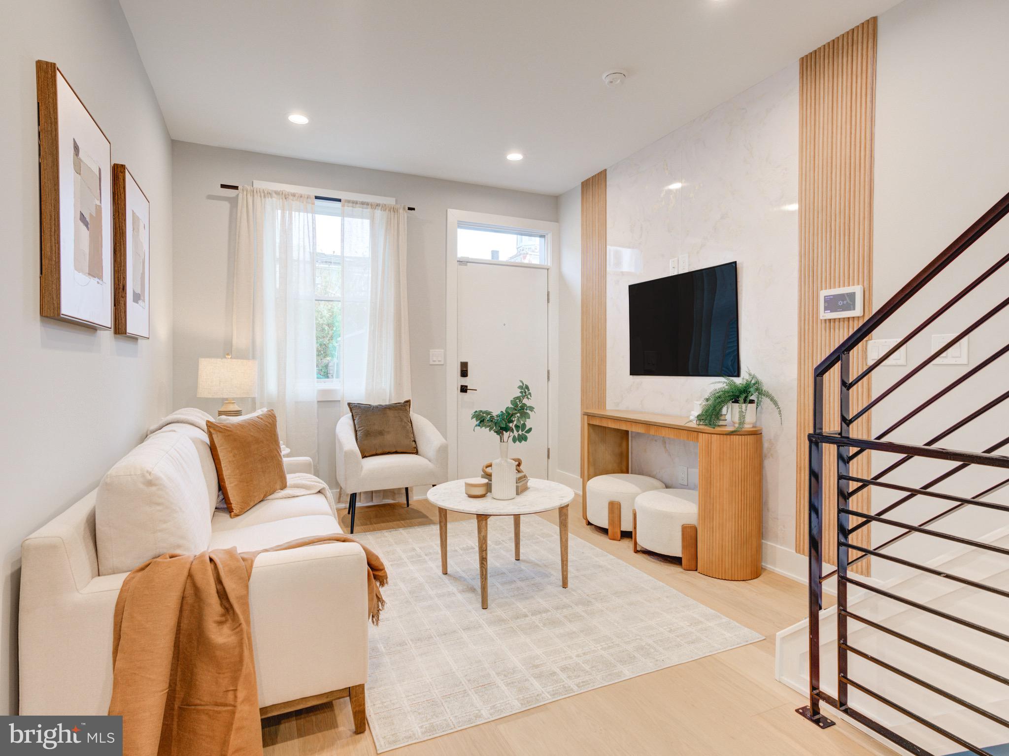 1702 N ORIANNA STREET