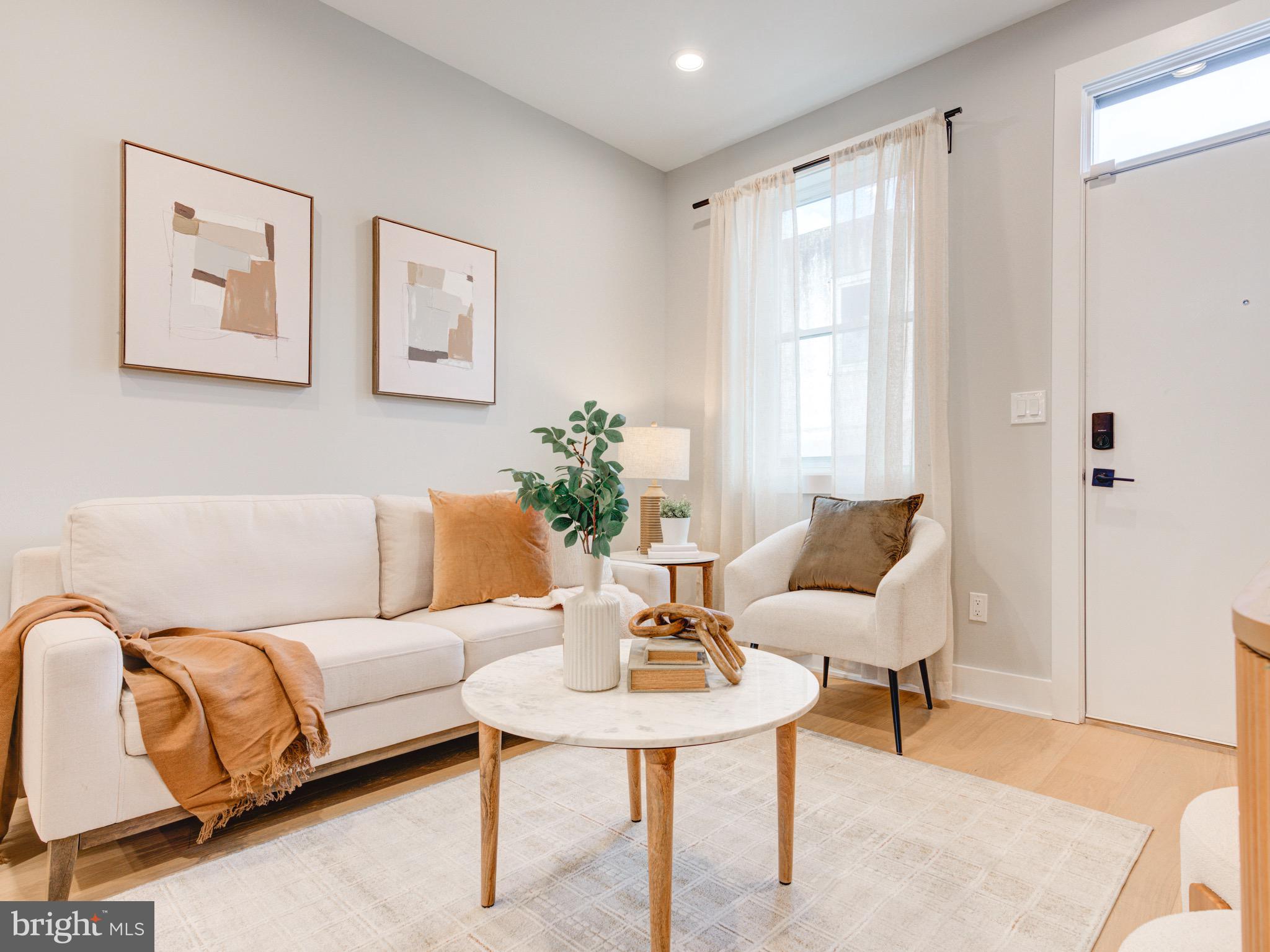 1702 N ORIANNA STREET