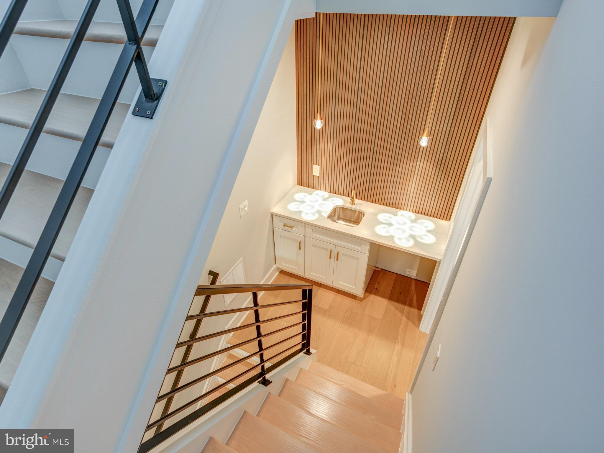 1702 N ORIANNA STREET