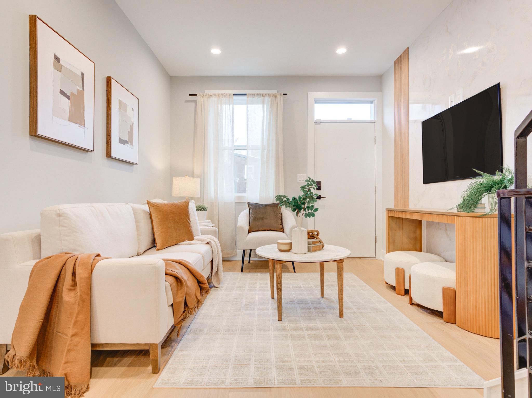 1702 N ORIANNA STREET