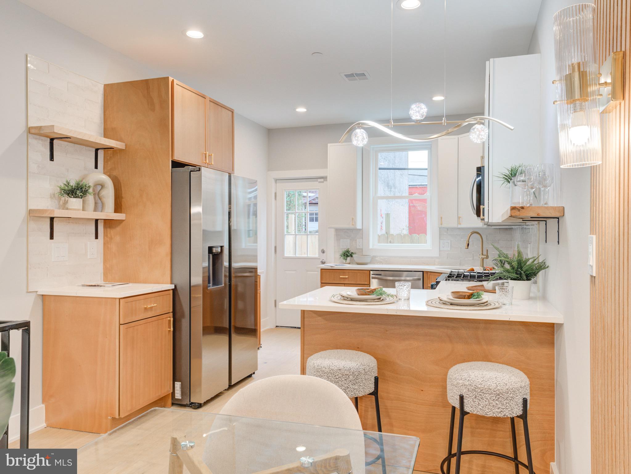 1702 N ORIANNA STREET