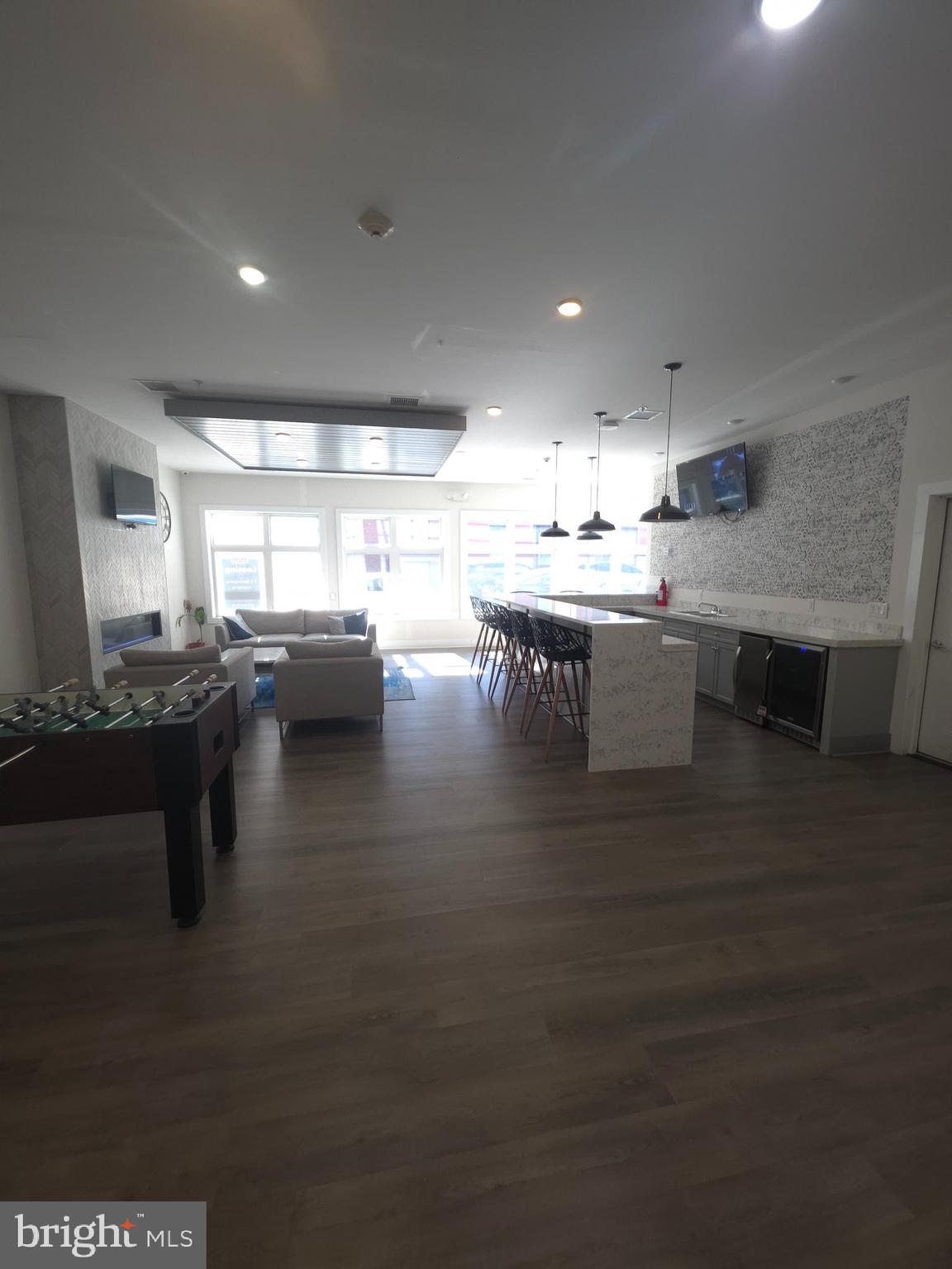 3925 HAVERFORD AVENUE 305