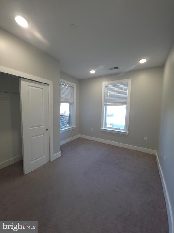3925 HAVERFORD AVENUE 305
