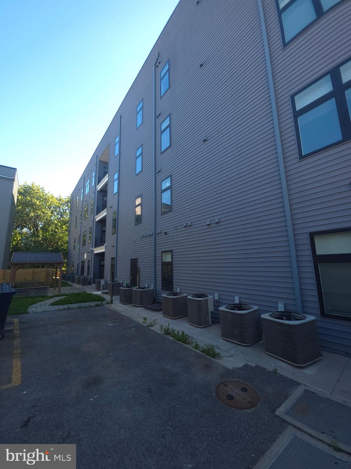 3925 HAVERFORD AVENUE 305