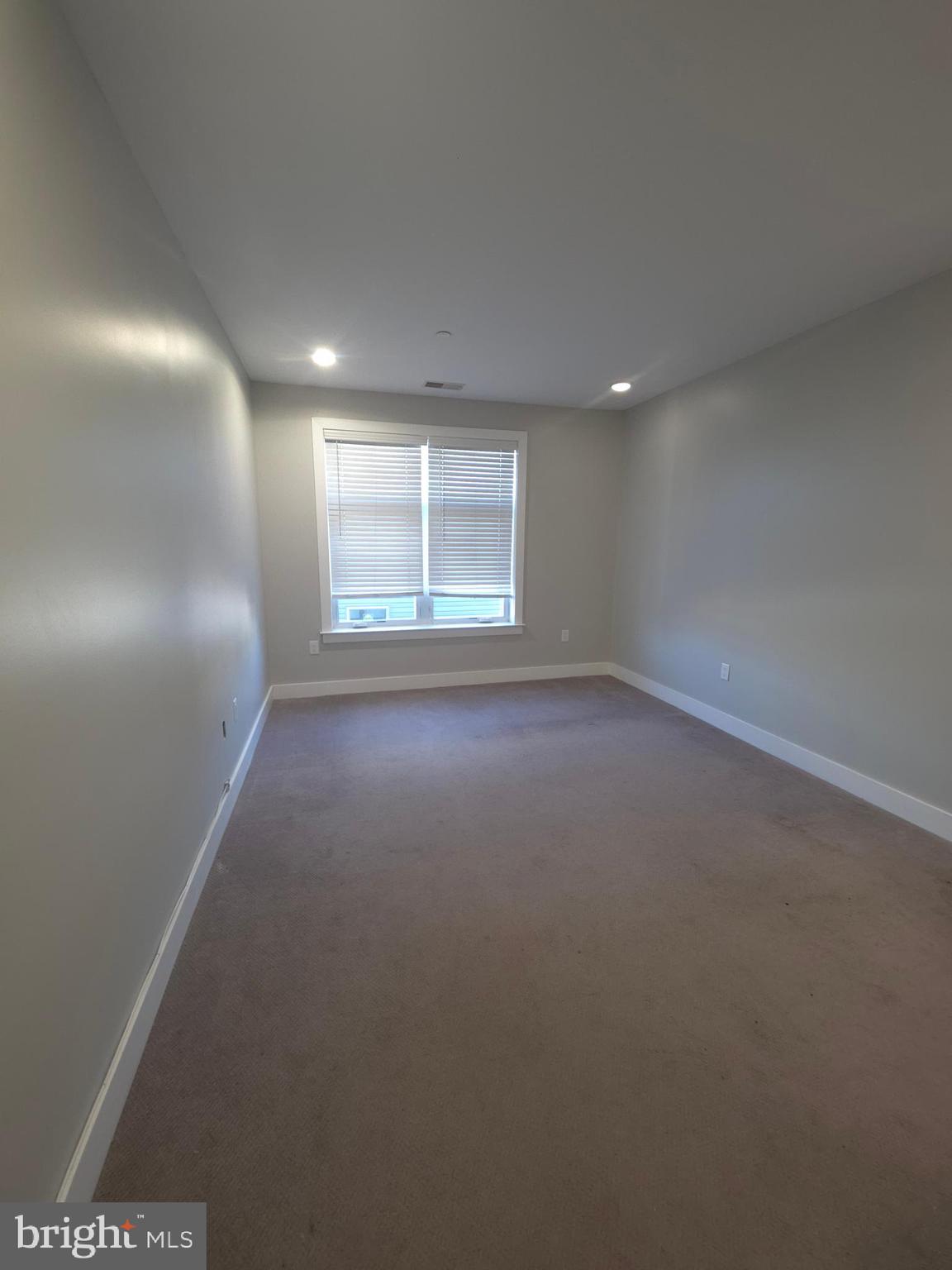 3925 HAVERFORD AVENUE 305