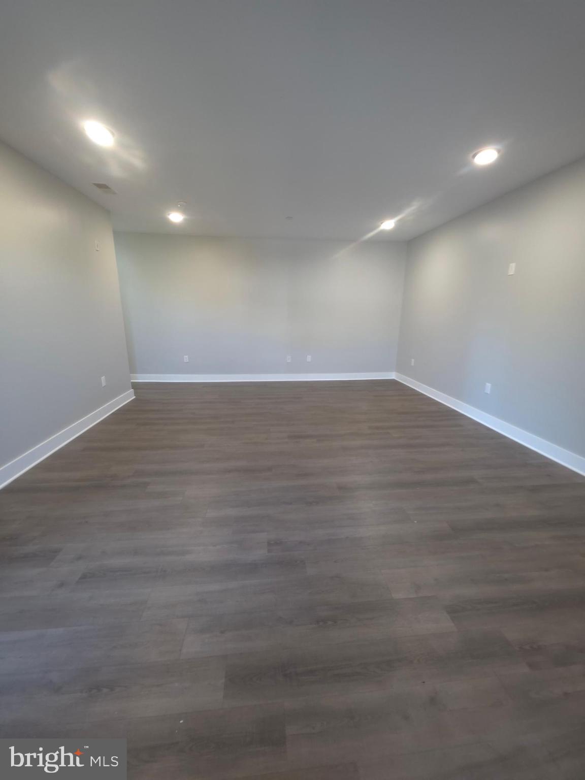 3925 HAVERFORD AVENUE 305