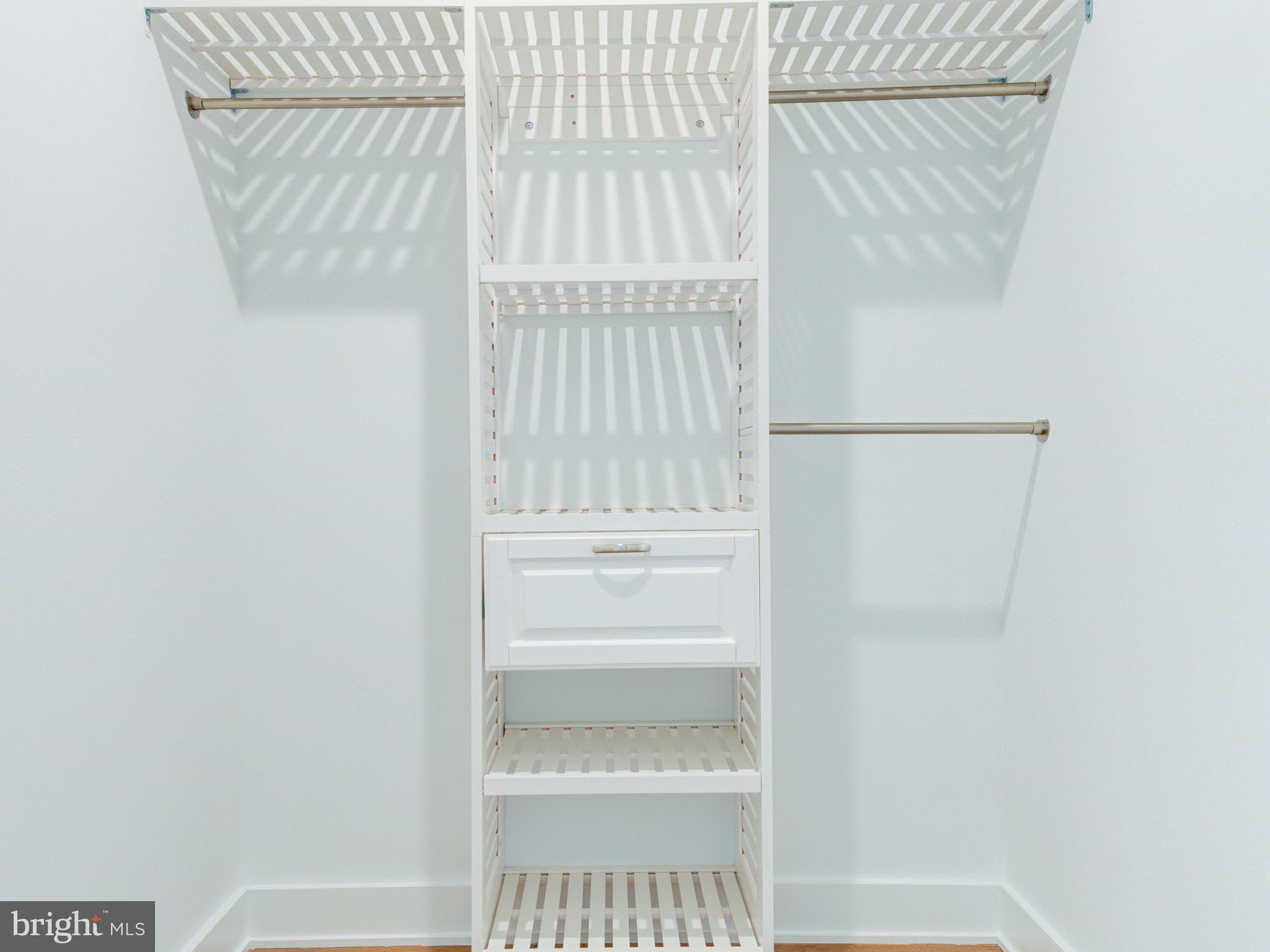 1019 E PALMER STREET