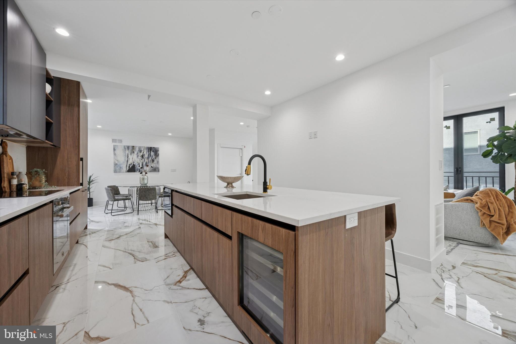 1843 HARTRANFT STREET A103