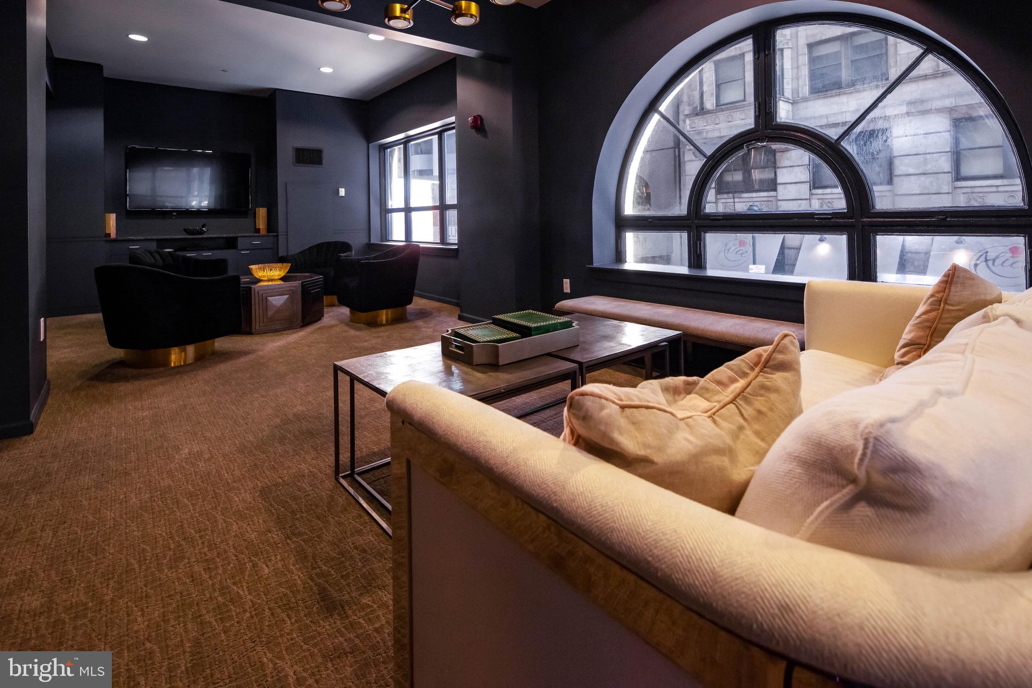 1425 LOCUST STREET 2D