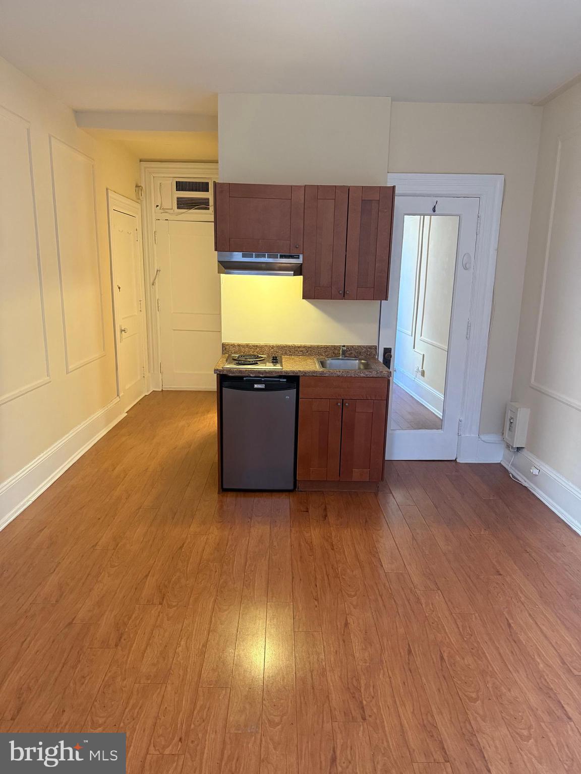 1324 LOCUST STREET 528