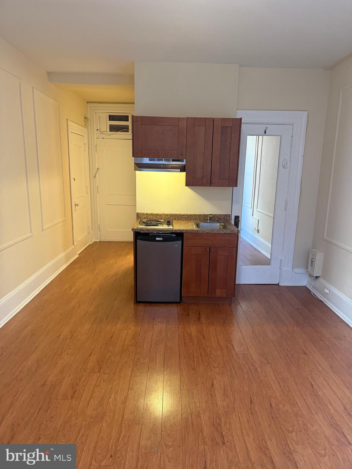 1324 LOCUST STREET 528