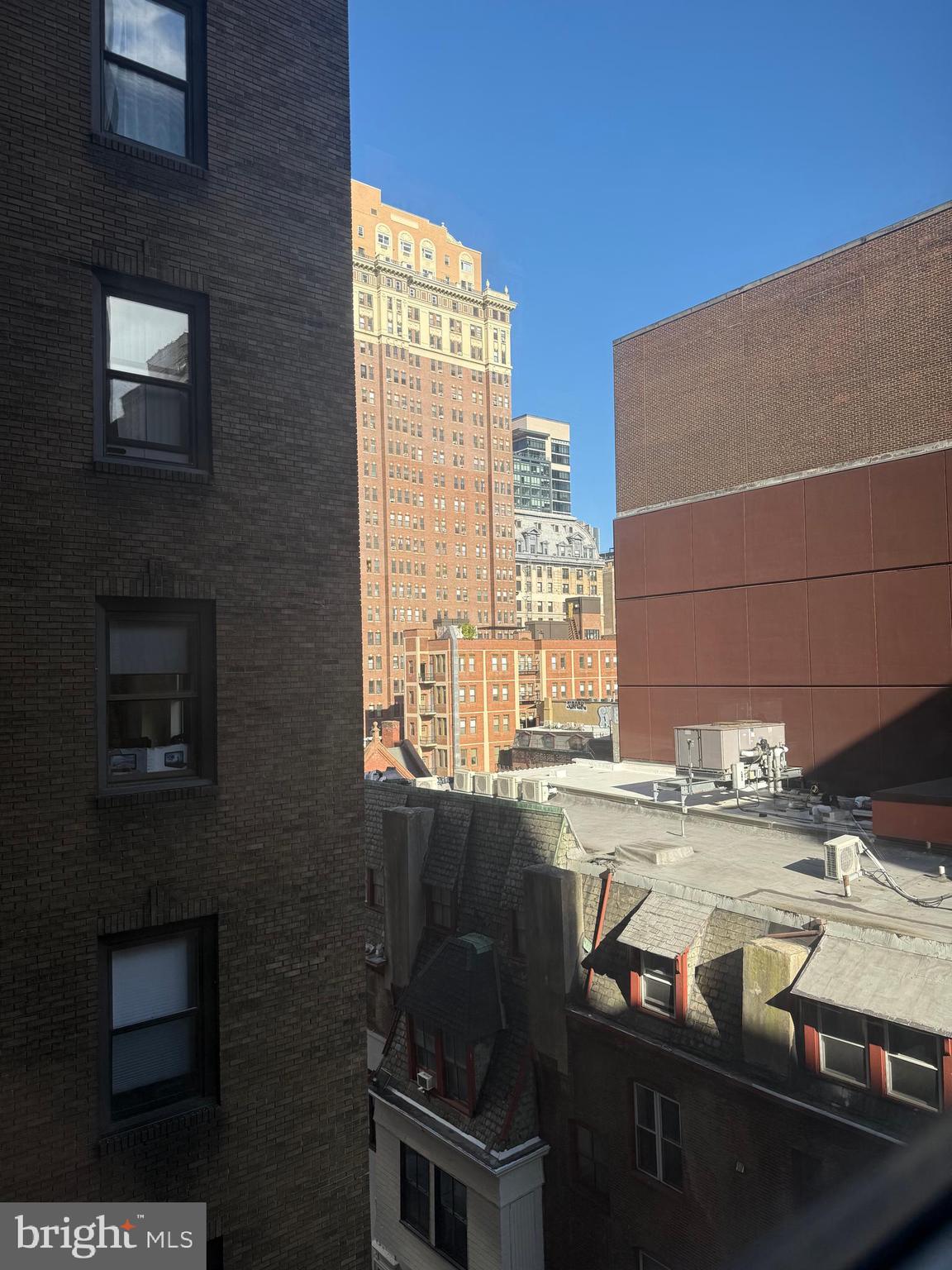 1324 LOCUST STREET 528