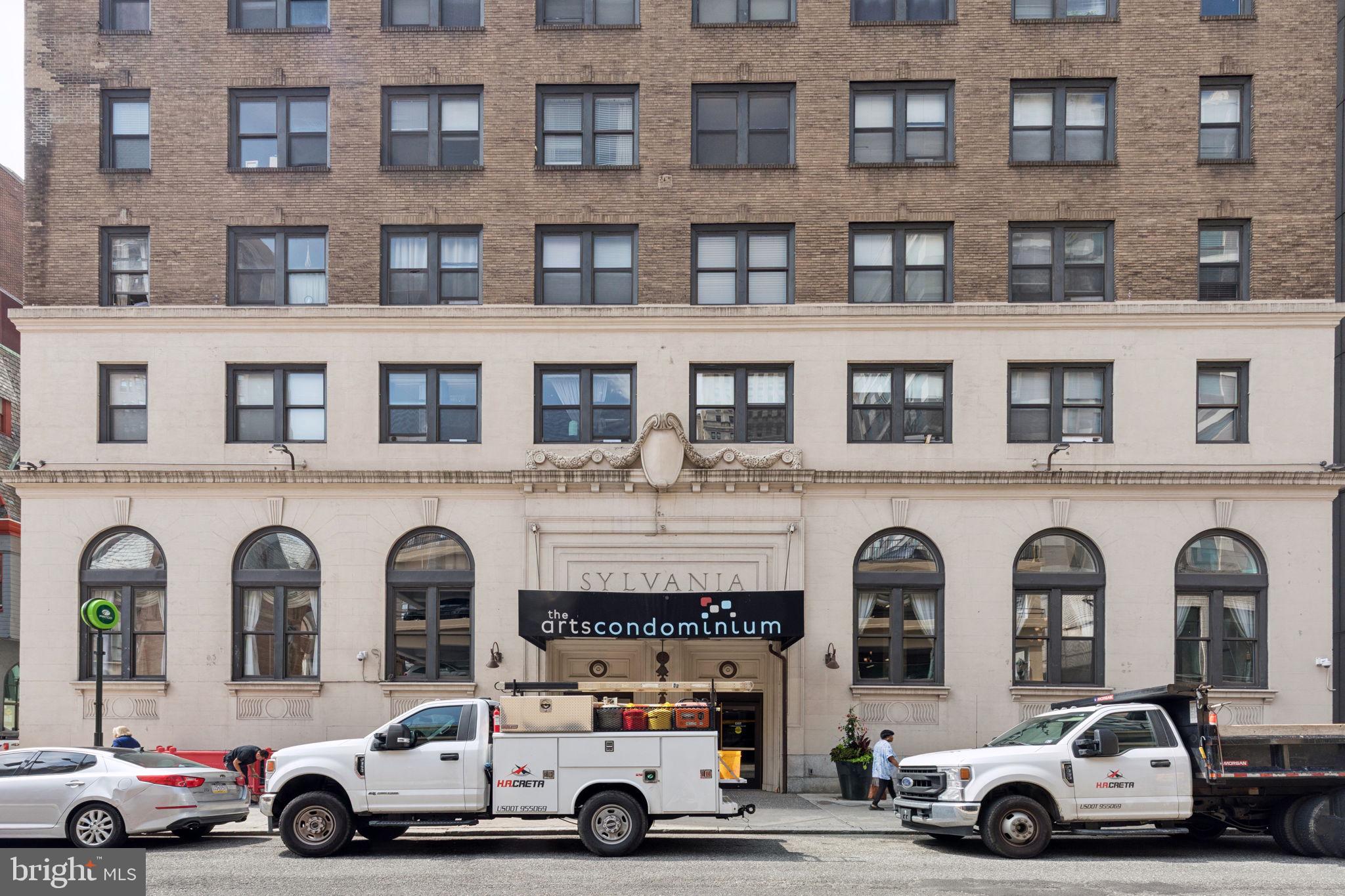 1324 LOCUST STREET 528