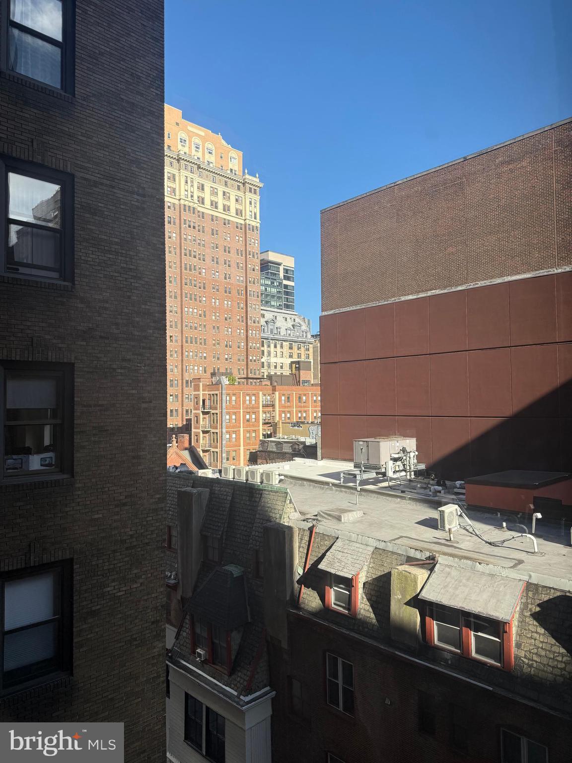 1324 LOCUST STREET 528