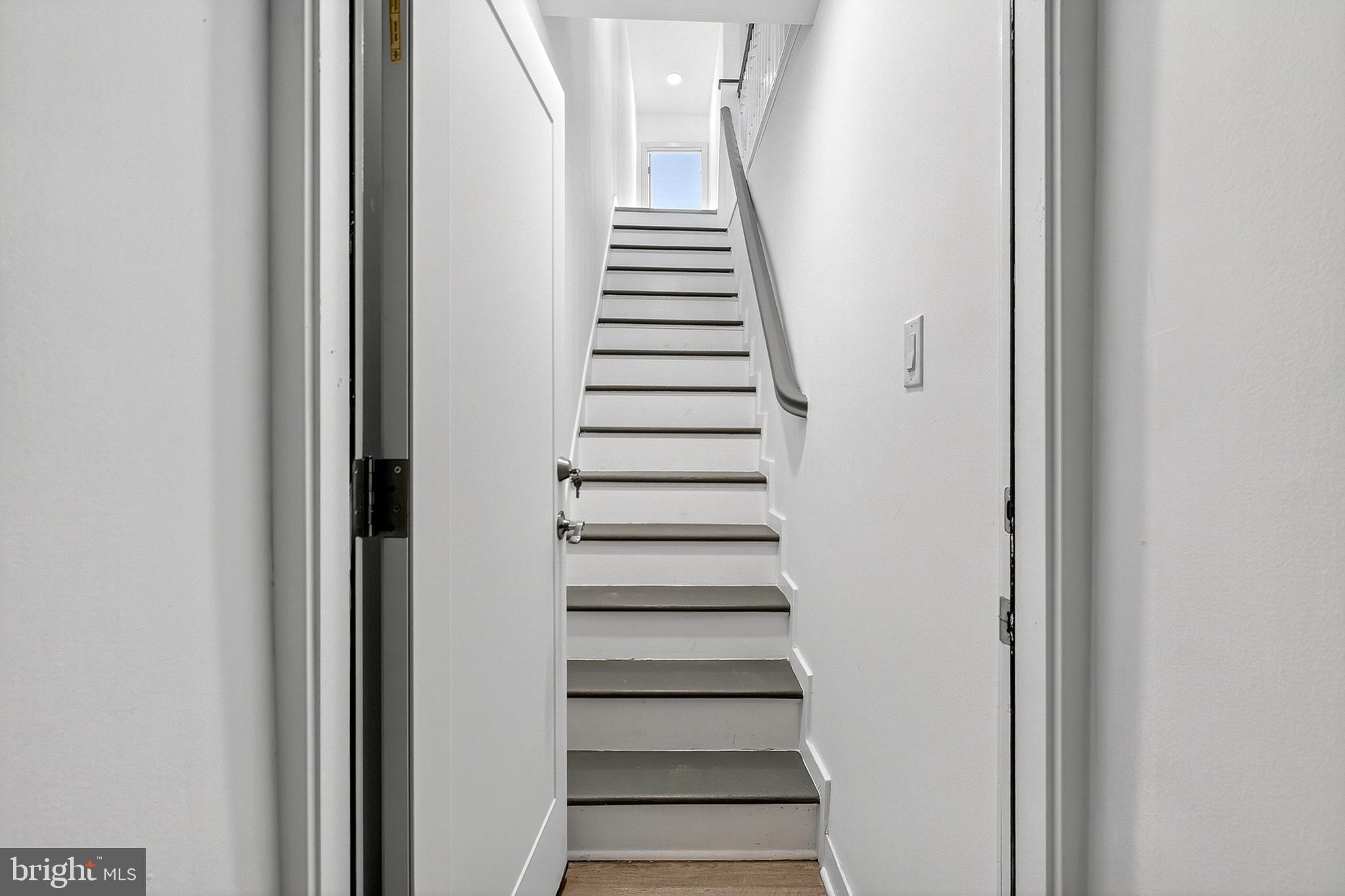 1650 W CHELTENHAM AVENUE 1 ST FL