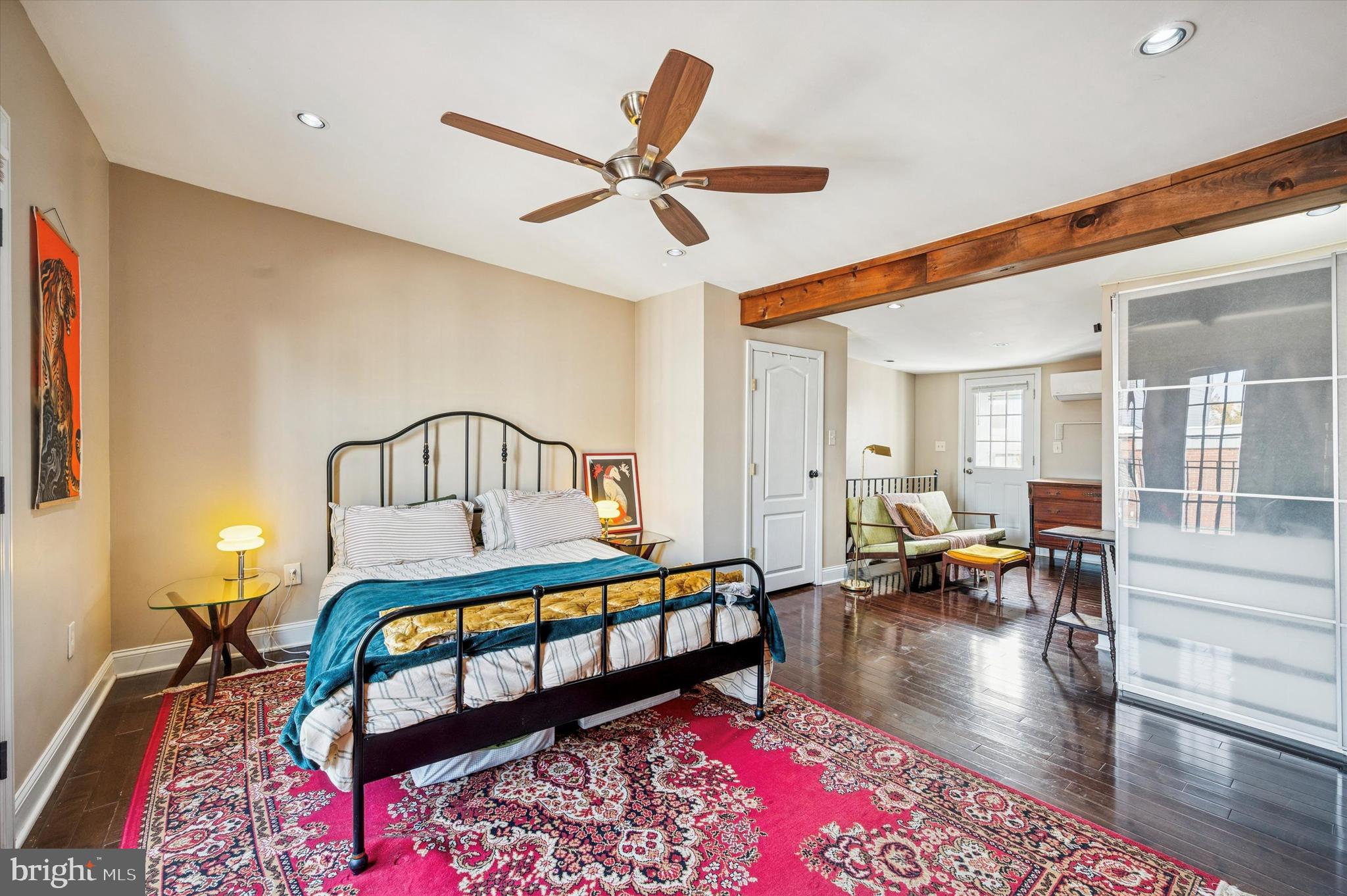 2034 E HUNTINGDON STREET