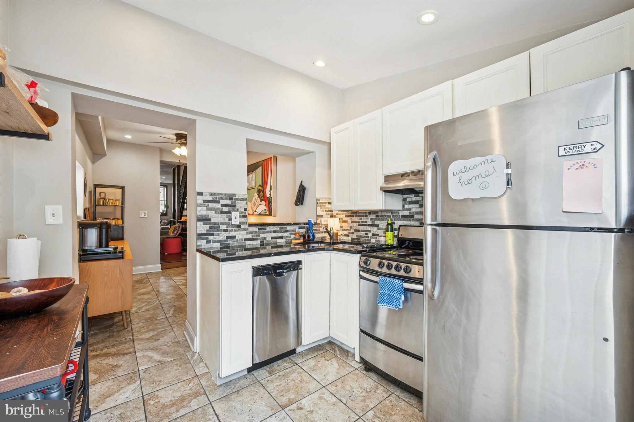 2034 E HUNTINGDON STREET