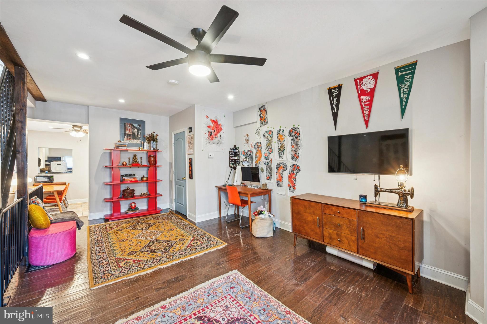 2034 E HUNTINGDON STREET