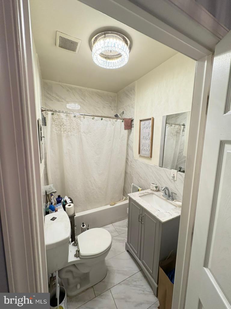 138 N DEARBORN STREET