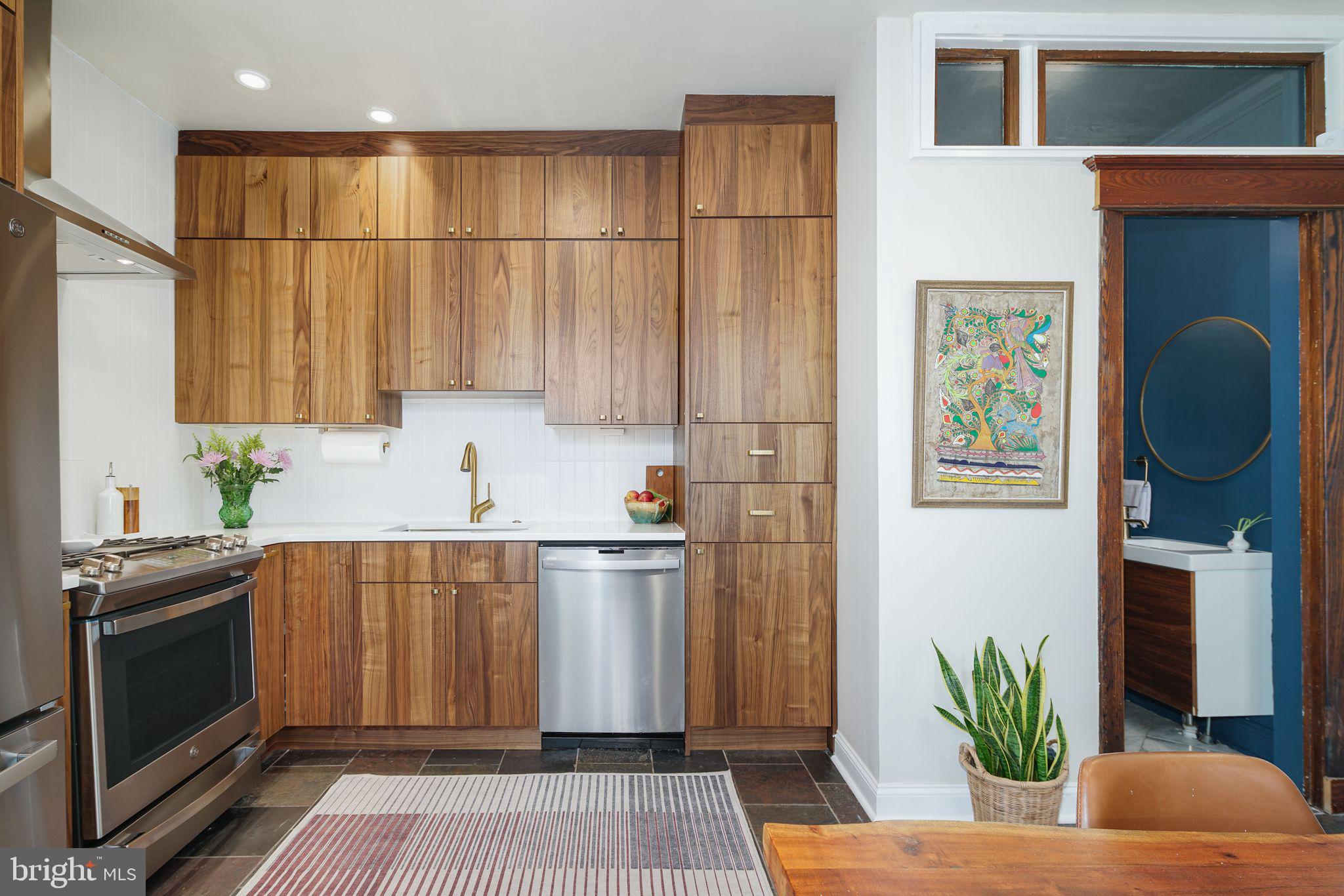 2215 E BOSTON STREET