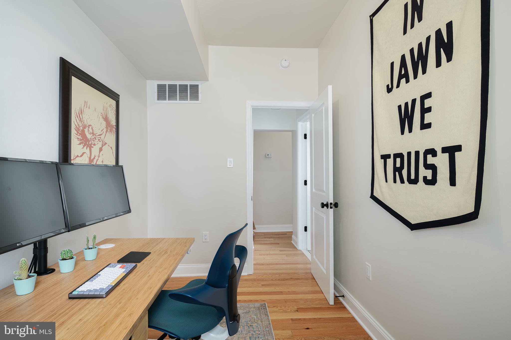 2215 E BOSTON STREET