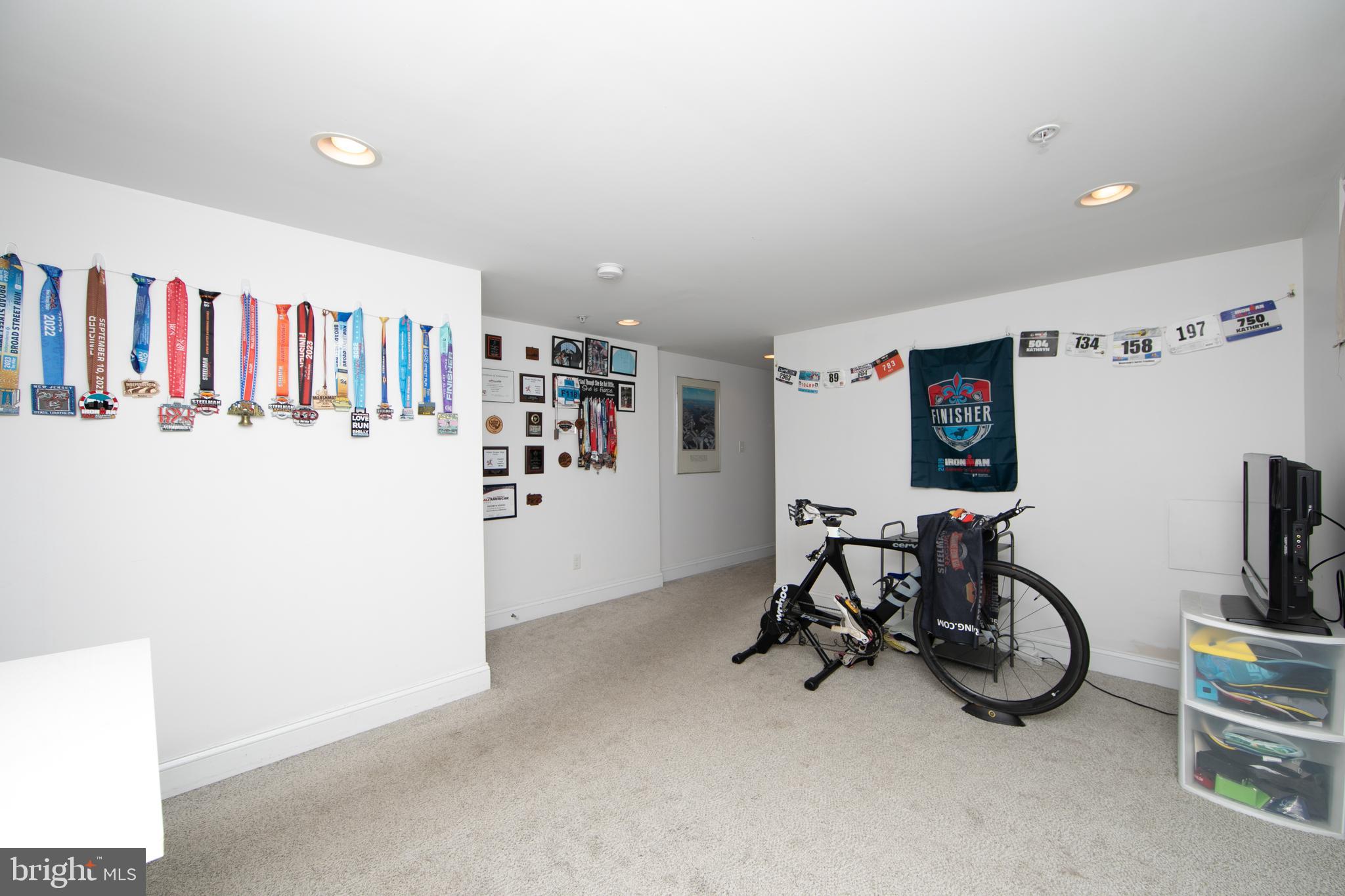 1926 POPLAR STREET 1