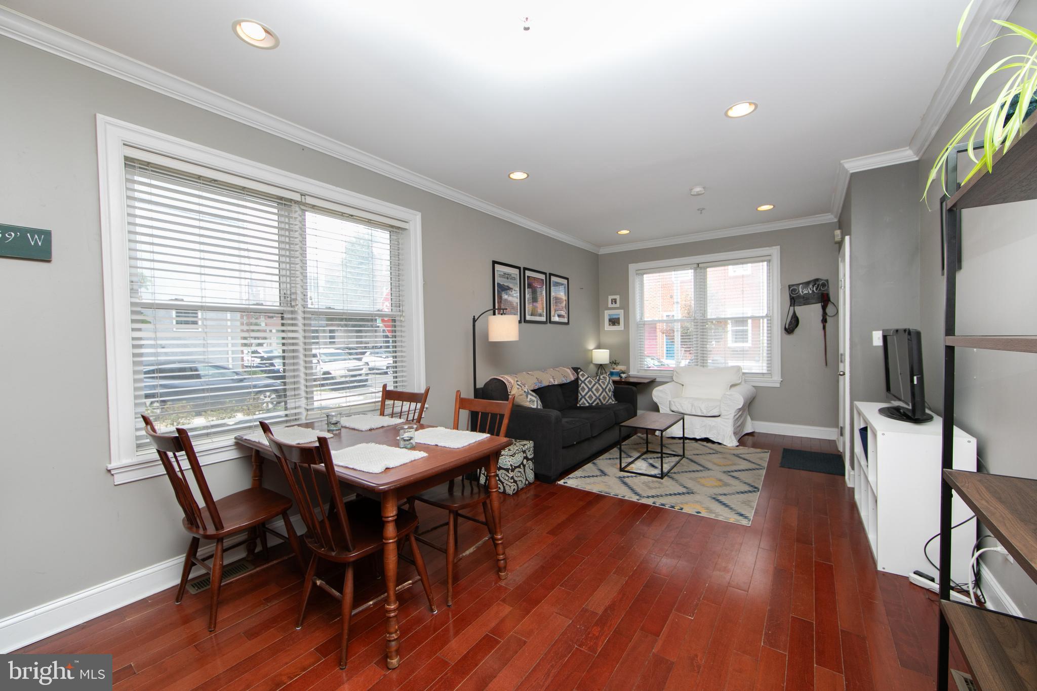 1926 POPLAR STREET 1