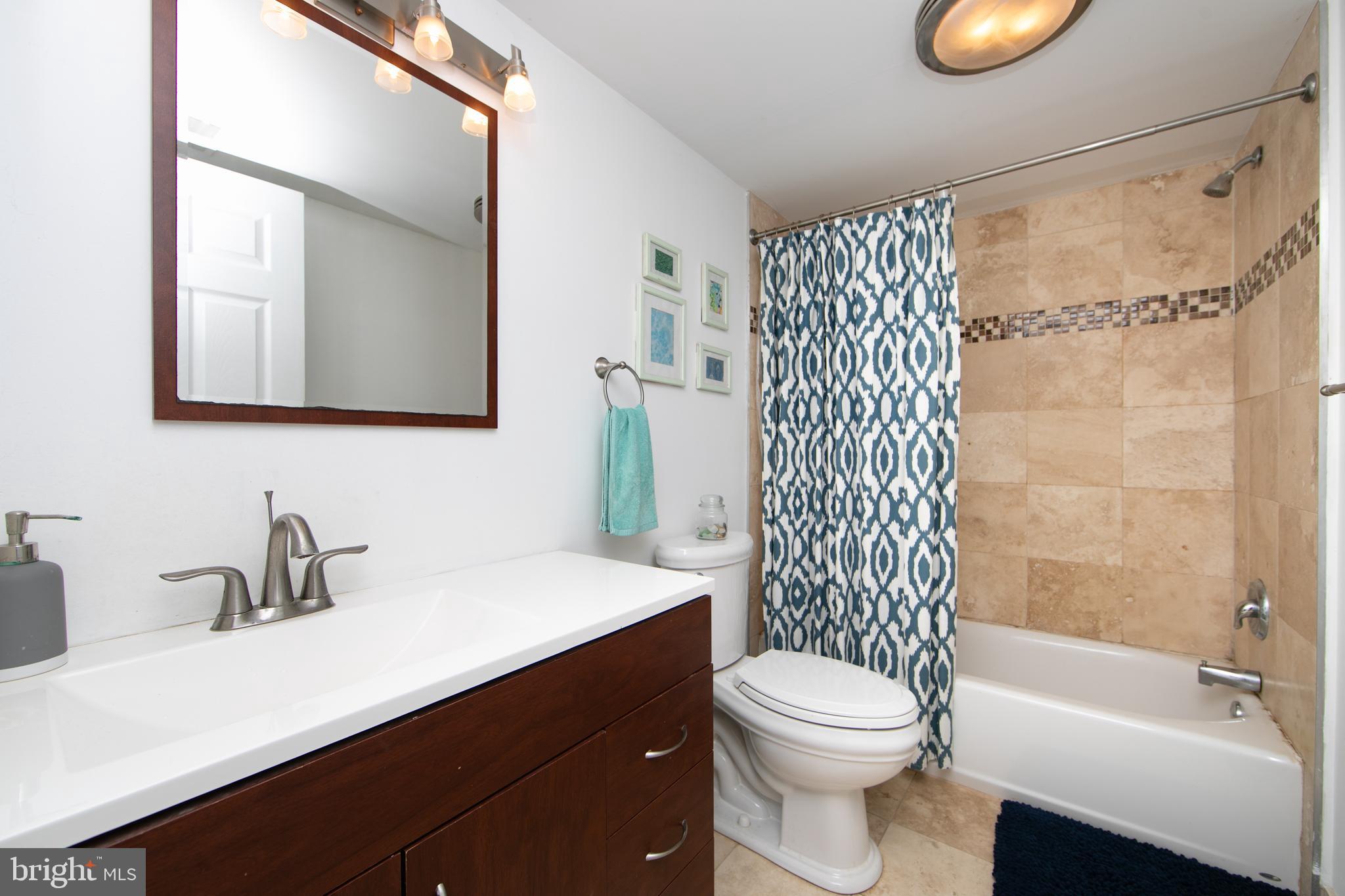 1926 POPLAR STREET 1