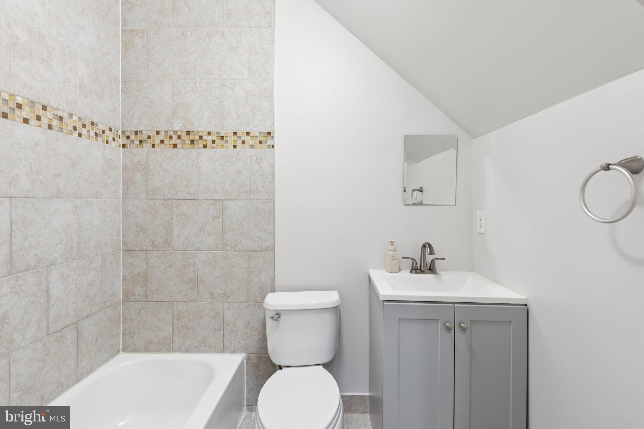 1931 N UBER STREET 1