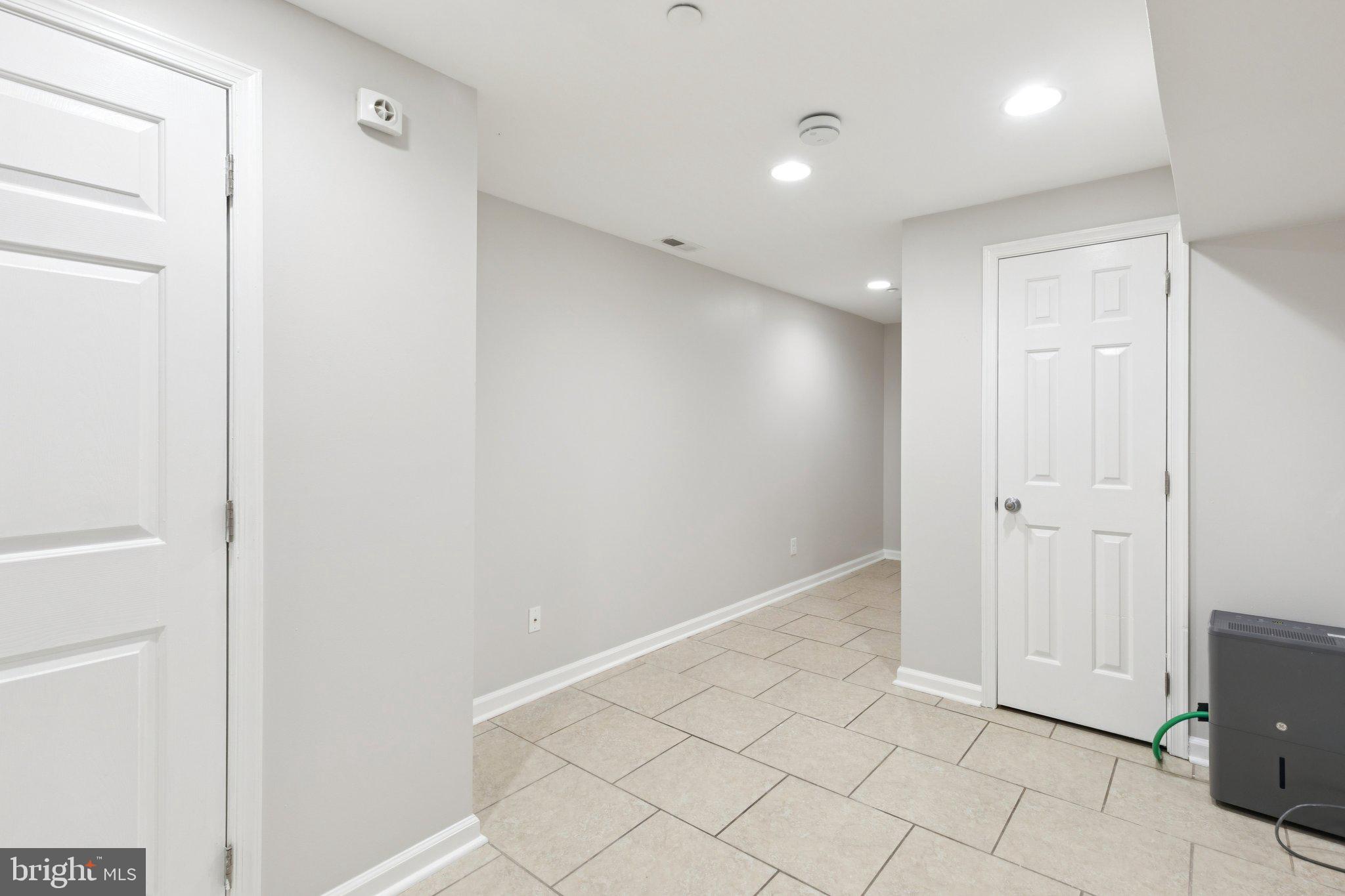 1931 N UBER STREET 1