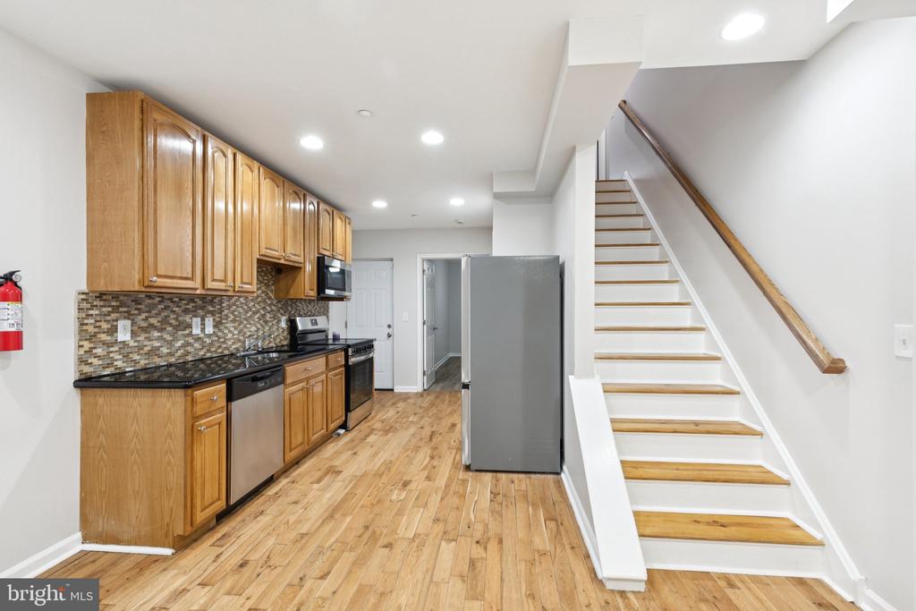 1931 N UBER STREET 1
