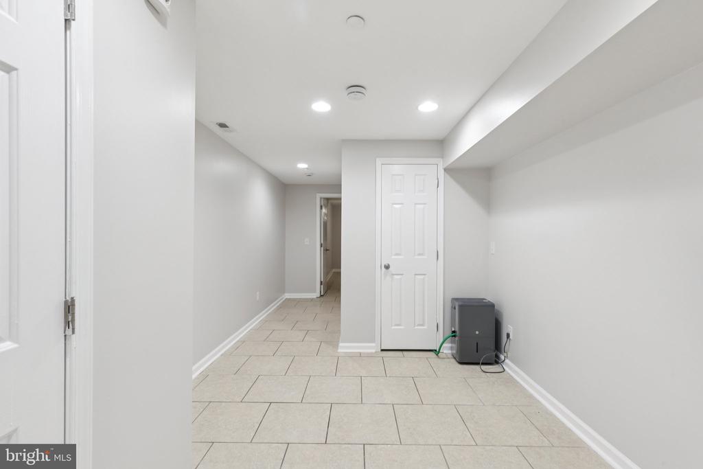 1931 N UBER STREET 1
