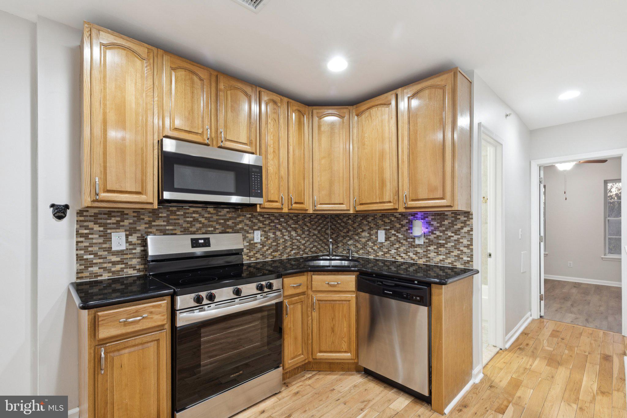 1931 N UBER STREET 2